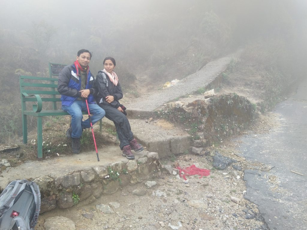 sandakphu trek couple